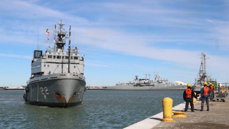 El aviso ARA “Estrecho de San Carlos” arribó a Puerto Belgrano