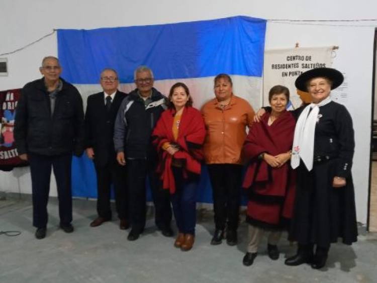 Residentes salteños recordaron el aniversario de la Provincia de Salta