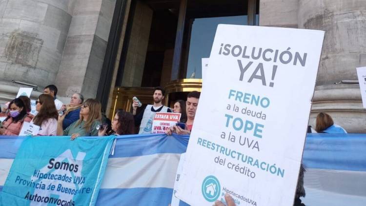 Se creó un grupo de perjudicados con créditos UVA para buscar ayuda del Gobernador Kicillof