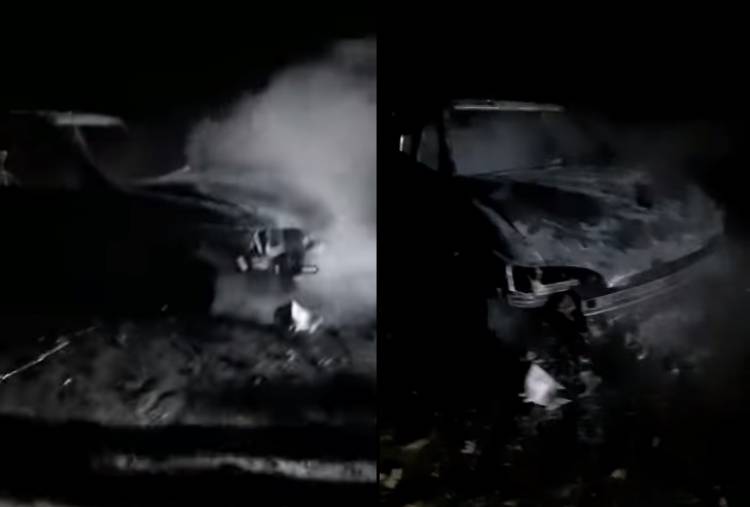 Bomberos Voluntarios acudieron al incendio de un auto en la ex ruta 3 