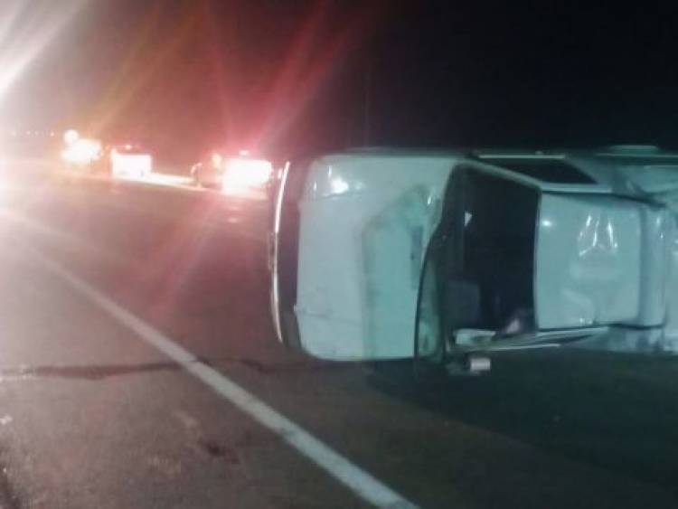 Un vuelco de un utilitario generó complicaciones en el tránsito en ruta 229