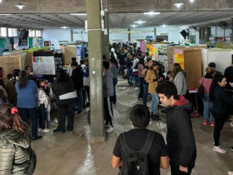 Exitosa realización de la Feria distrital de Educación, Arte, Ciencias y Tecnología en Punta Alta