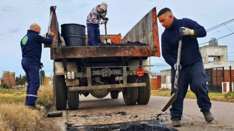Se iniciaron las tareas de bacheo de 100 cuadras en Punta Alta