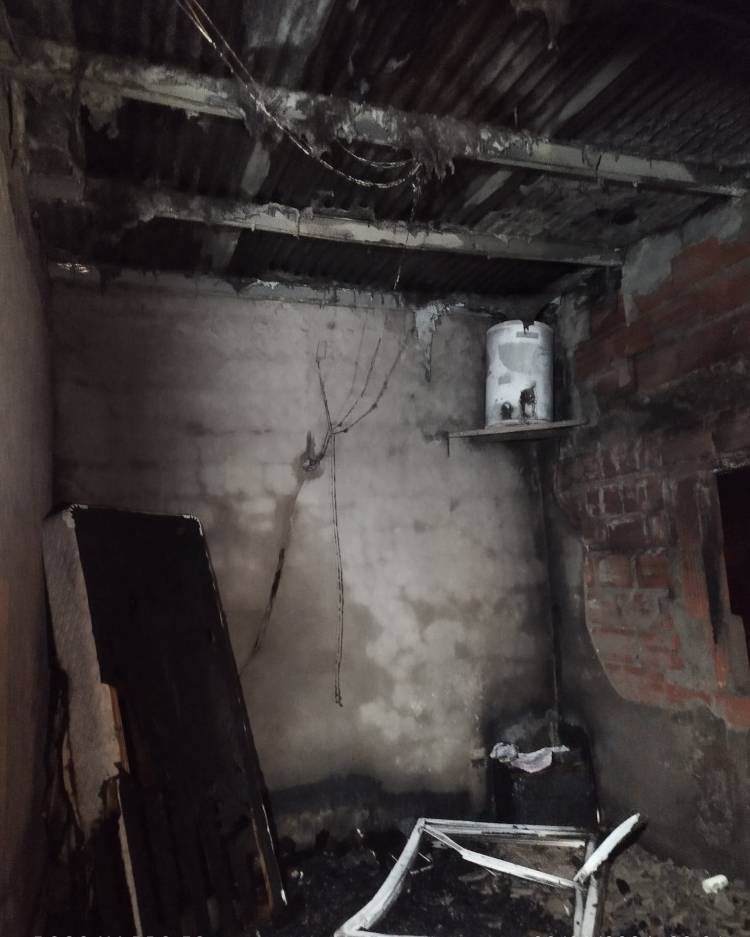 Se pide colaboración para una familia que tuvo pérdidas en el incendio de su vivienda