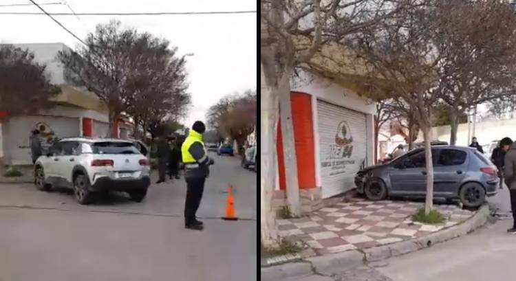 Accidente de tránsito entre dos autos