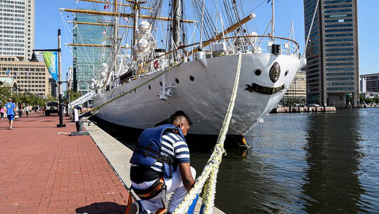 La fragata ARA “Libertad” llegó a Barbados