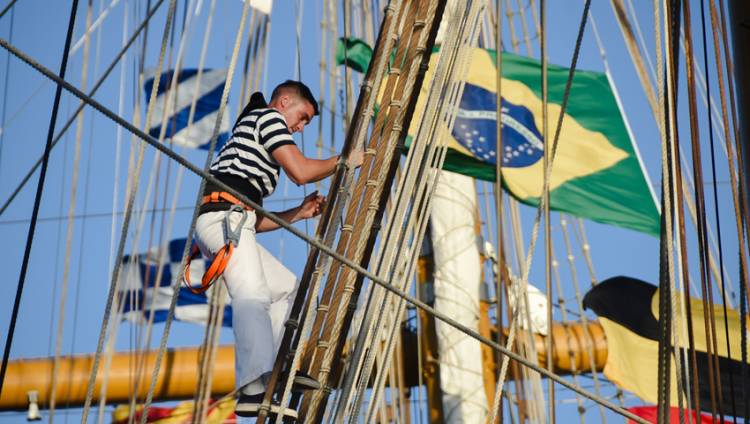La fragata ARA “Libertad” se despidió de Río de Janeiro