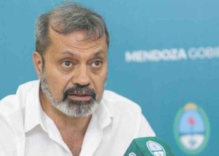 En medio de severos cuestionamientos, renunció Oscar Sagás, presidente de IOSFA