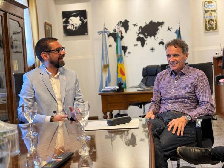 Ministro Katopodis: “Va a ser un verano muy complicado, pero tenemos un plan de contingencia mejor preparado”