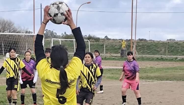 Se juegan las SEMIFINALES del Torneo Clausura de Fútbol Femenino de Punta Alta 2024 “Matilde Martínez”