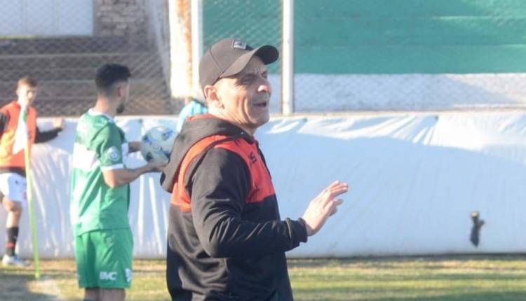Sporting confirmó la continuidad de Polla y analiza la incorporación de refuerzos