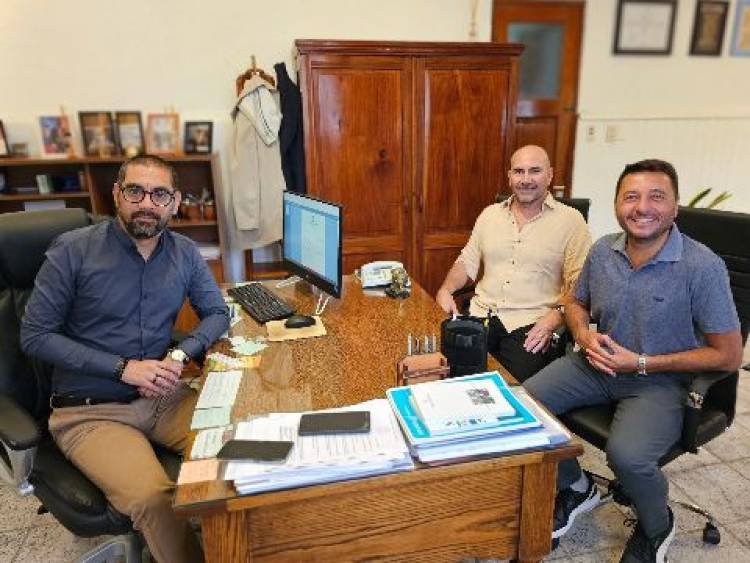 El Doctor Julián Peyera deja Salud y se suma al bloque de Concejales