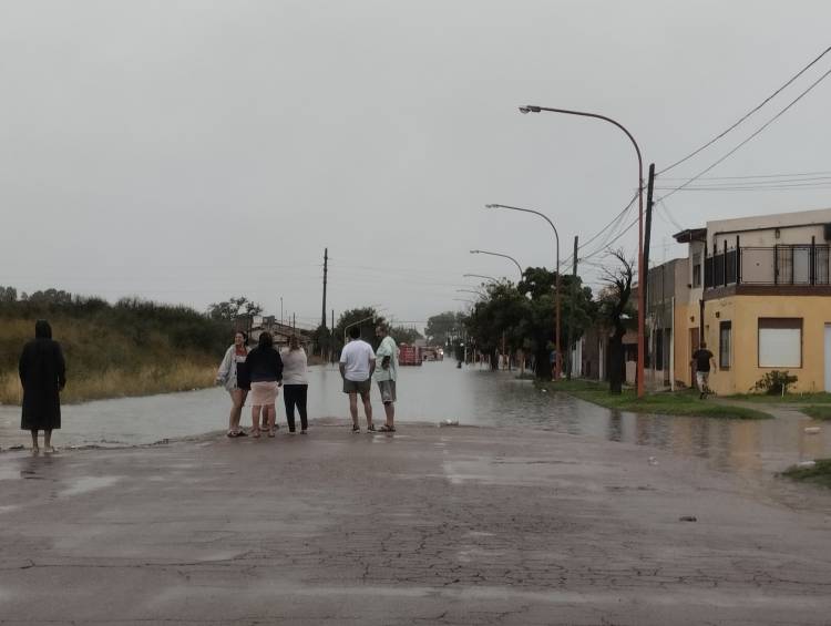 En pocas horas llovió la mitad de lo que llueve en todo un año en Punta Alta