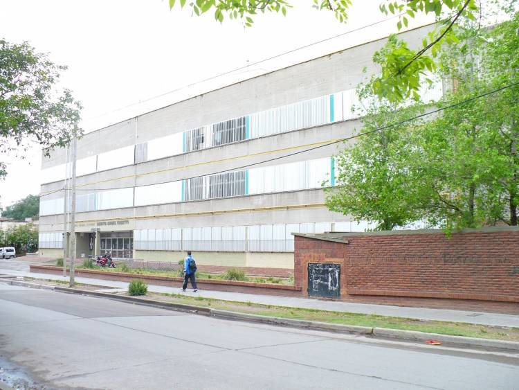 Habló la madre de uno de los chicos de 16 años que le pegó al menor de 13 en el ex Colegio Nacional