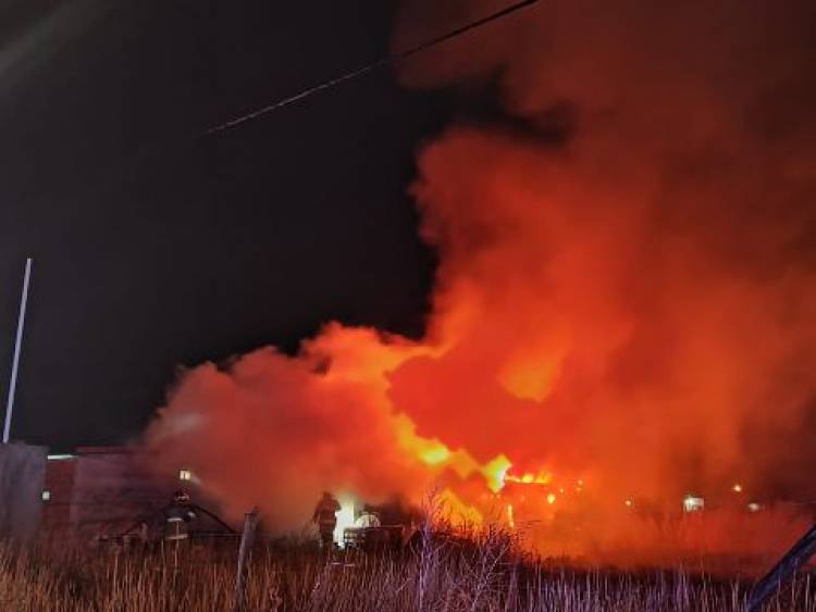 Pérdidas totales en el incendio de una vivienda de Falucho al 500