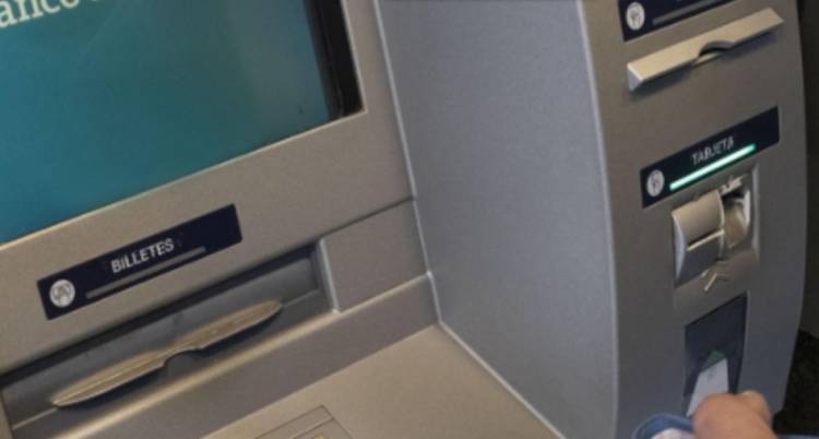 Otra desregulación: estatales podrán cobrar su sueldo fuera del Banco Nación