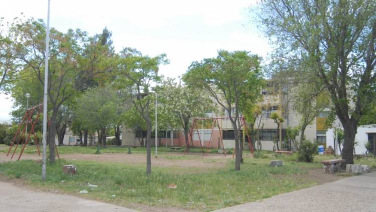 El Municipio de Coronel Rosales entrega boletas de pago a adjudicatarios de viviendas sociales