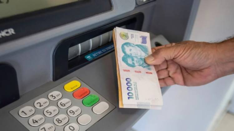 Cajeros automáticos: los bancos anunciaron nuevos límites para retiros en efectivo