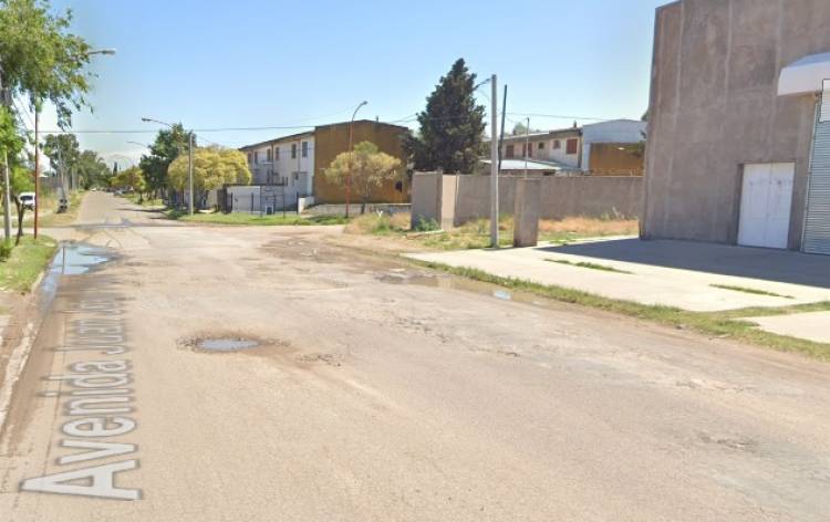 Colocaron cartel de obra en avenida Paso, comenzaría la repavimentación en los próximos días