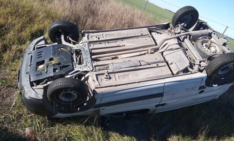 Buscan ubicar a un camionero que provocó un vuelco en la Ruta 3 en cercanías a Coronel Dorrego