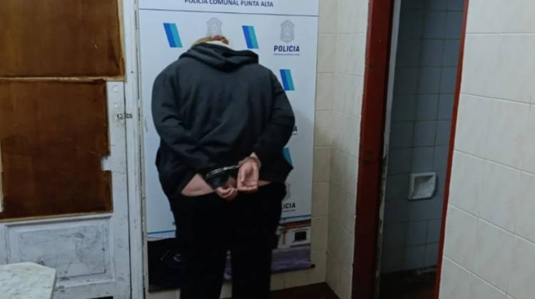 Desalojaron una casa ocupada y aprehendieron a una mujer por resistirse