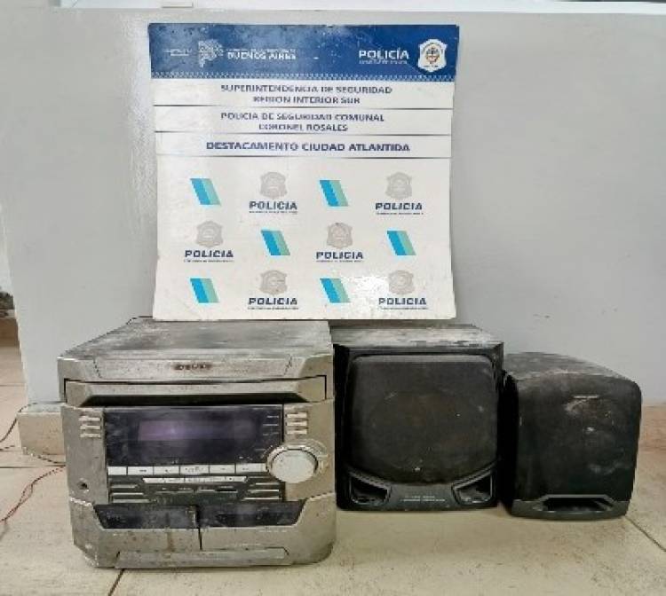 La Policía encontró un equipo de audio y busca a su propietario