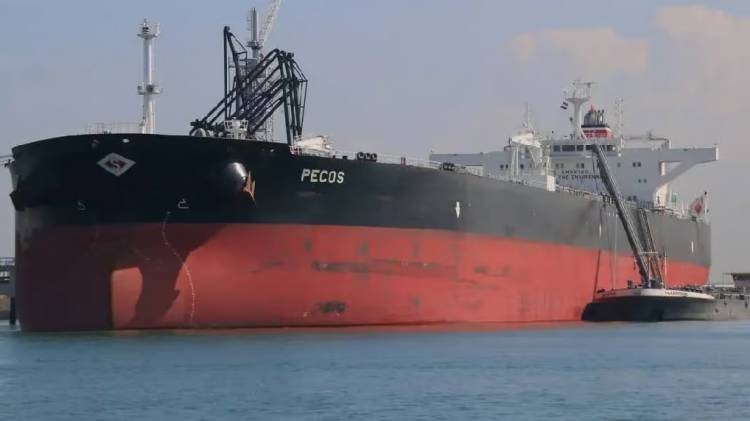 El próximo lunes llega el primer gigante petrolero al nuevo muelle de Puerto Rosales
