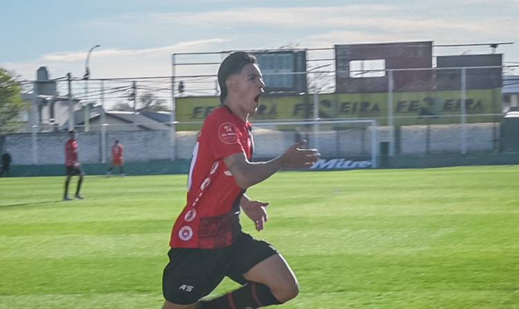 Alan Gigena deja Sporting y jugará en Libertad