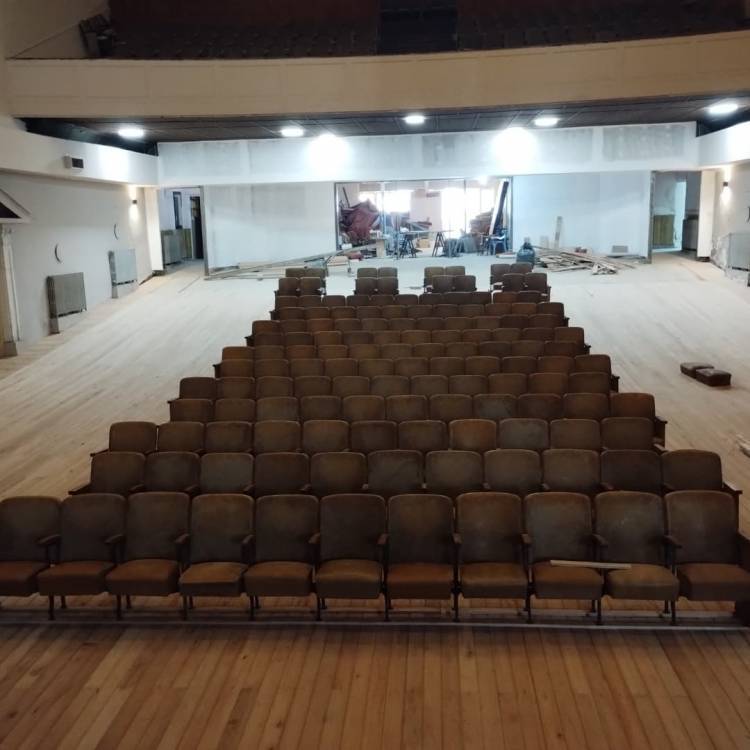 La Asociación Española hace una nueva paella gigante para poder terminar la obra de su teatro