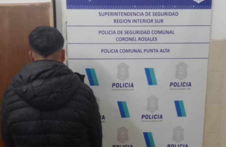 Un hombre fue aprehendido por agredir a su pareja y provocarle un corte con un cuchillo