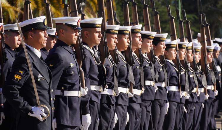 Se conmemoró el 128 aniversario de la Escuela de Suboficiales de la Armada