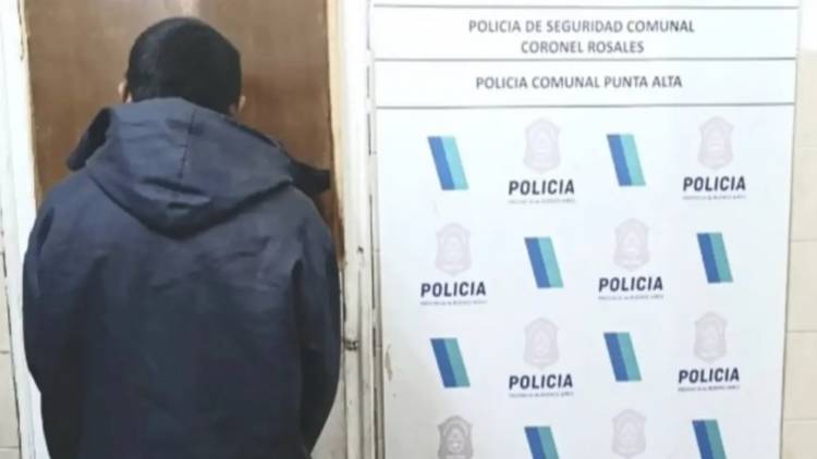 Detuvieron a un hombre por amenazar a su madre y una tía con un cuchillo