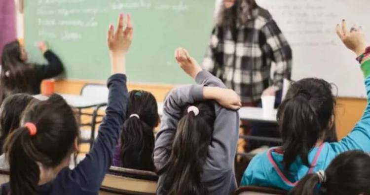 Se confirma el piso de 190 días de clases en 2026 y anuncian mayor control de las horas escolares