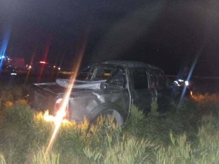 Un hombre falleció tras el vuelco de una camioneta en la ruta de ingreso a Pehuen Co
