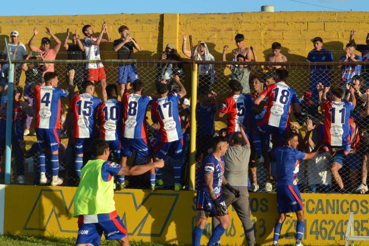 Liga del Sur: Rosario derrotó a Tiro Federal y jugará la final de los playoffs ante La Armonía