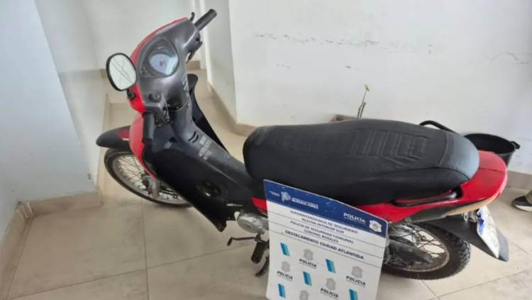 Hallaron en baldíos dos motos denunciadas como robadas