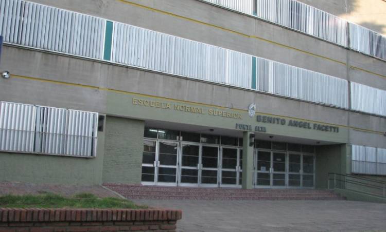 Protocolo sobre cómo proceder ante mensajes de tiroteos y aparición de armas en escuelas