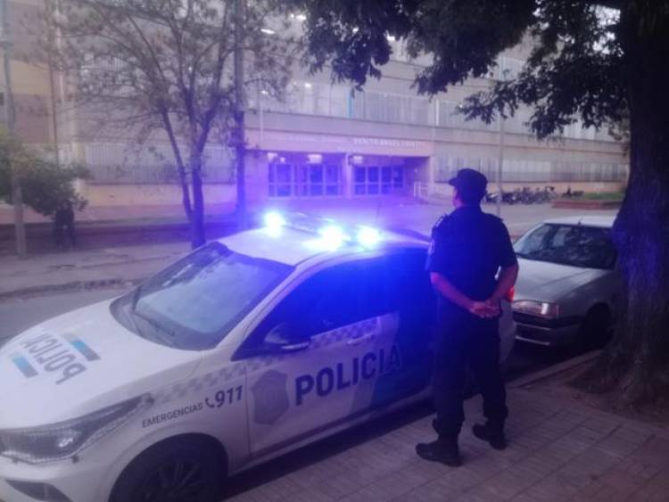 Se realizan controles preventivos en escuelas del distrito ante amenazas registradas a nivel nacional