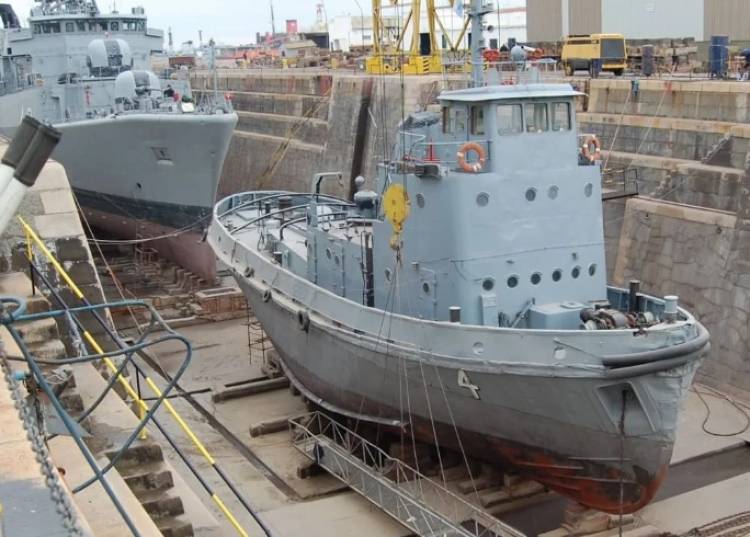 Se hundió en la Base Naval Puerto Belgrano un ex remolcador que iba a ser rematado como chatarra