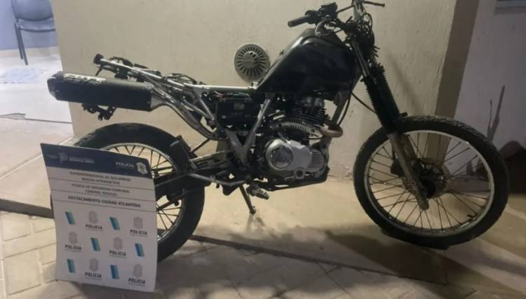 Vecinos atraparon a un delincuente que había robado una moto