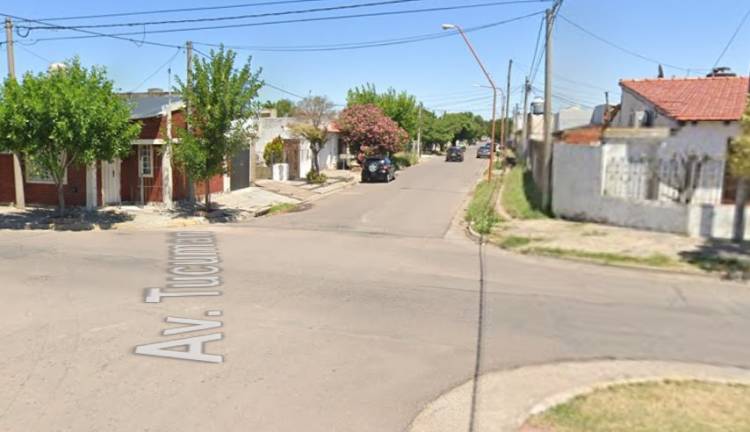 Un nuevo inconveniente con la instalación de fibra óptica, rompieron un caño de agua en Ciudad Atlántida