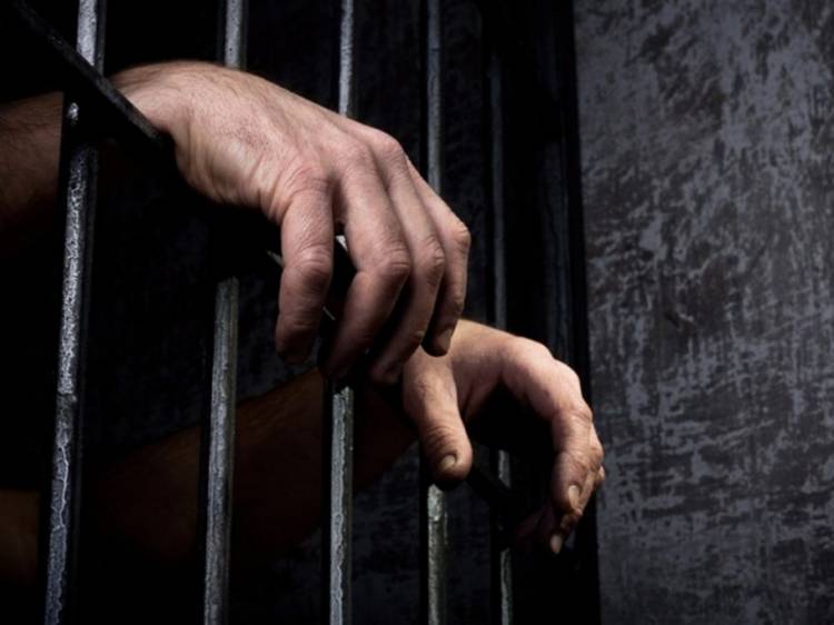 Condenan a un hombre a 14 años de prisión por abusar de la hija de su pareja en Punta Alta