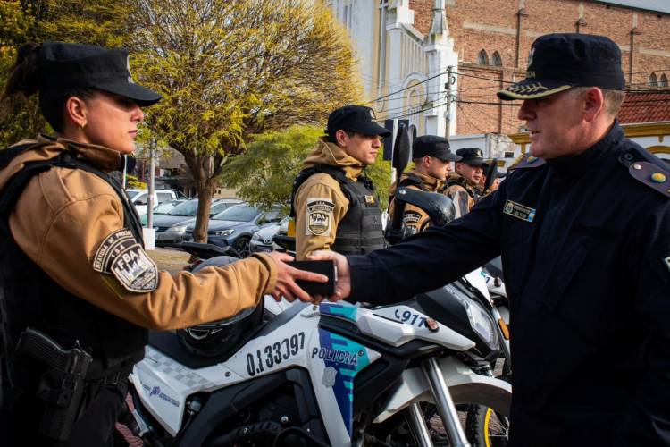 El Municipio de Coronel Rosales entregó nuevas cámaras corporales para la fuerza de seguridad local