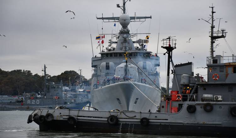 Unidades de la Flota de Mar zarparon para un adiestramiento integrado
