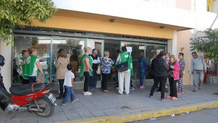Paritaria bonaerense: el Gobierno elevó al 7 por ciento la propuesta de aumento salarial