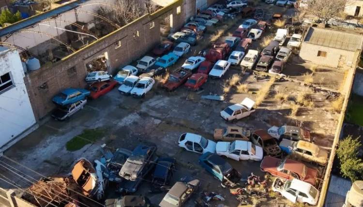 El Municipio dona diez vehículos a Bomberos Voluntarios de Punta Alta para capacitación en rescate