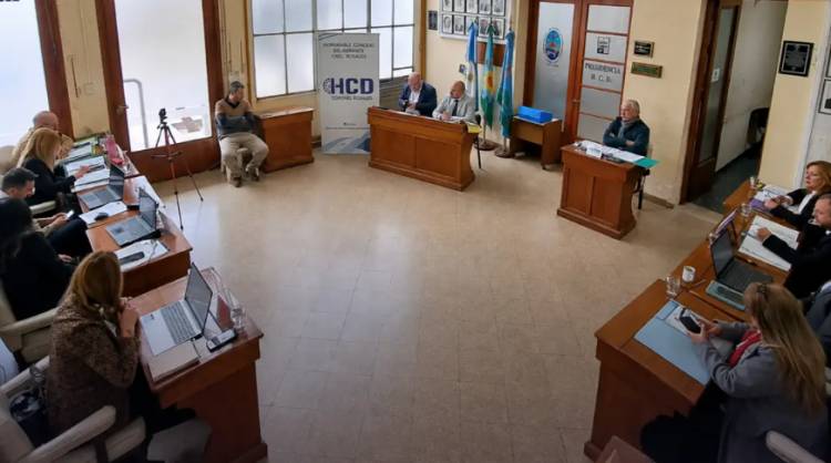 Municipales les piden a los concejales que también se congelen los sueldos