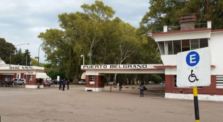 Los trabajadores civiles de la Armada podrían pasar al Sistema Nacional de Empleo Público