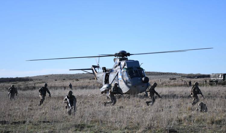 El Gobierno Nacional oficializó un aumento para militares, fuerzas de seguridad y civiles