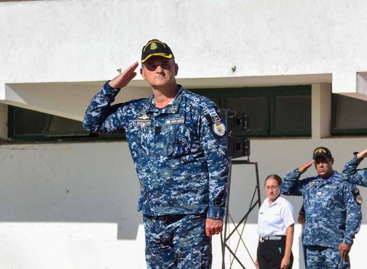 Contralmirante Martí Garro: “no tenemos que dejar que se piense que la Armada es una asociación ilícita”